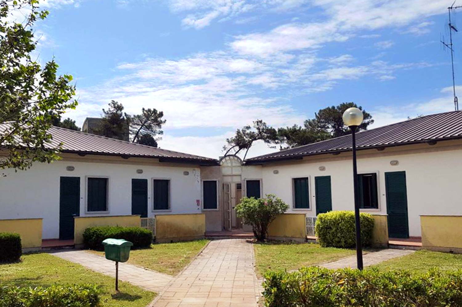 Interventi sui solai di bungalow a Cervia