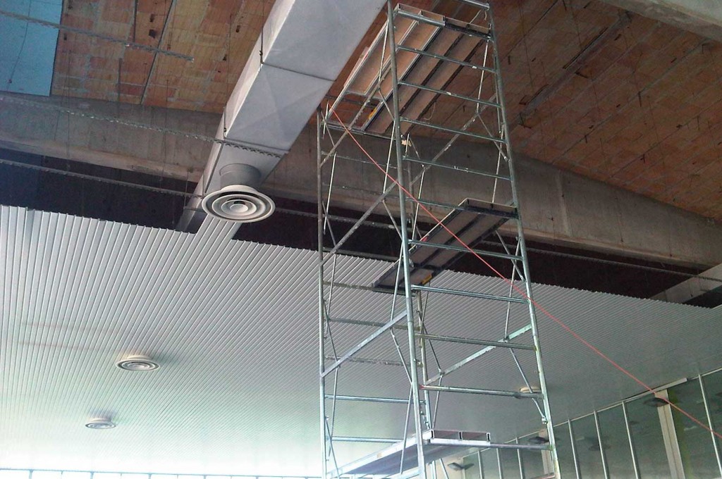 Piscina Mercato Saraceno intervento antisfondellamento